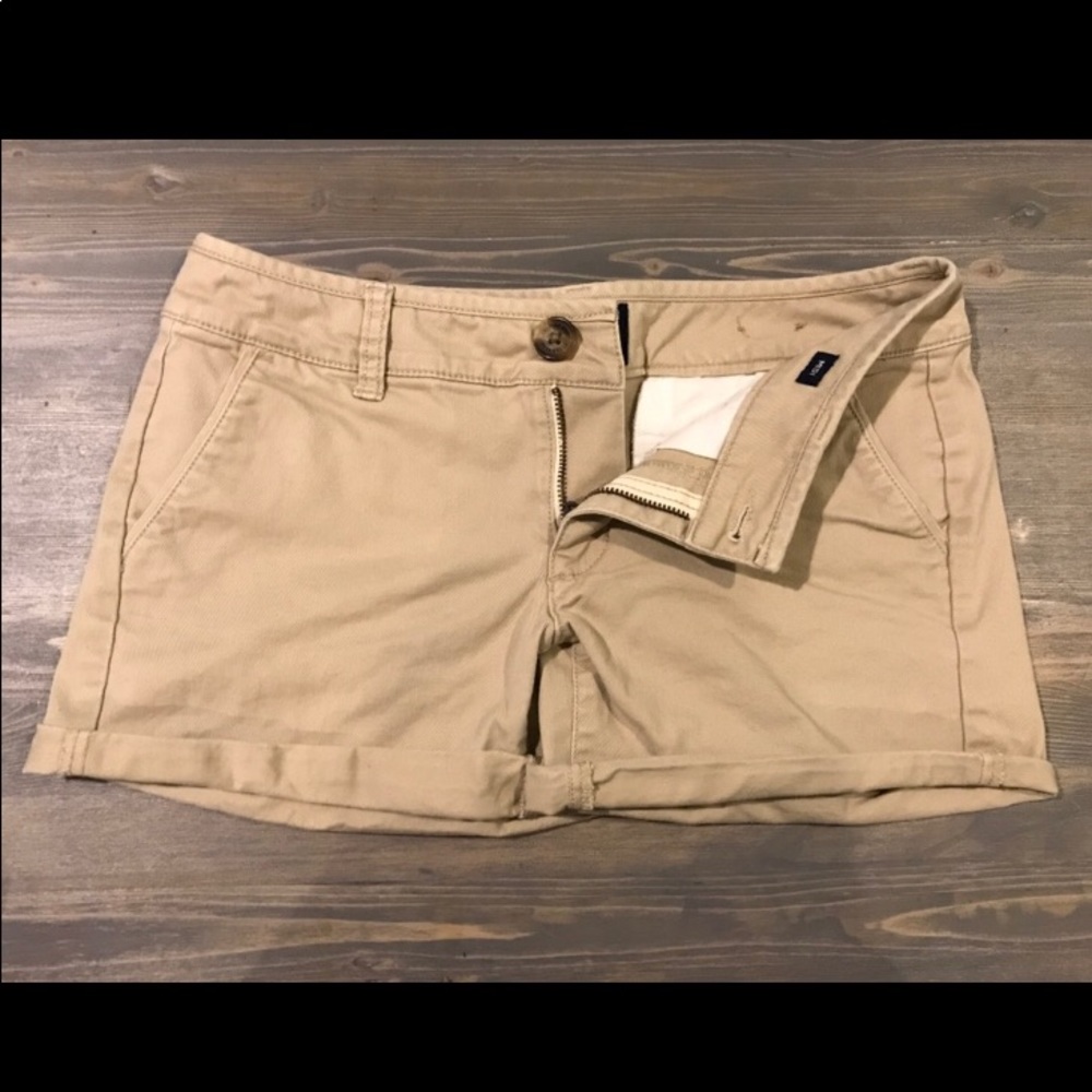 AE Khaki shorts